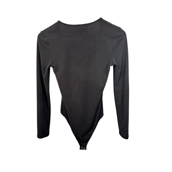 KITTENISH Women's Brooklyn Rae Ribbed Snap Front Fitted Bodysuit Gray Medium - Picture 7 of 10